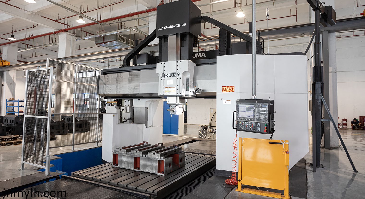 工(gong)廠(chang)大(da)樓(lou)